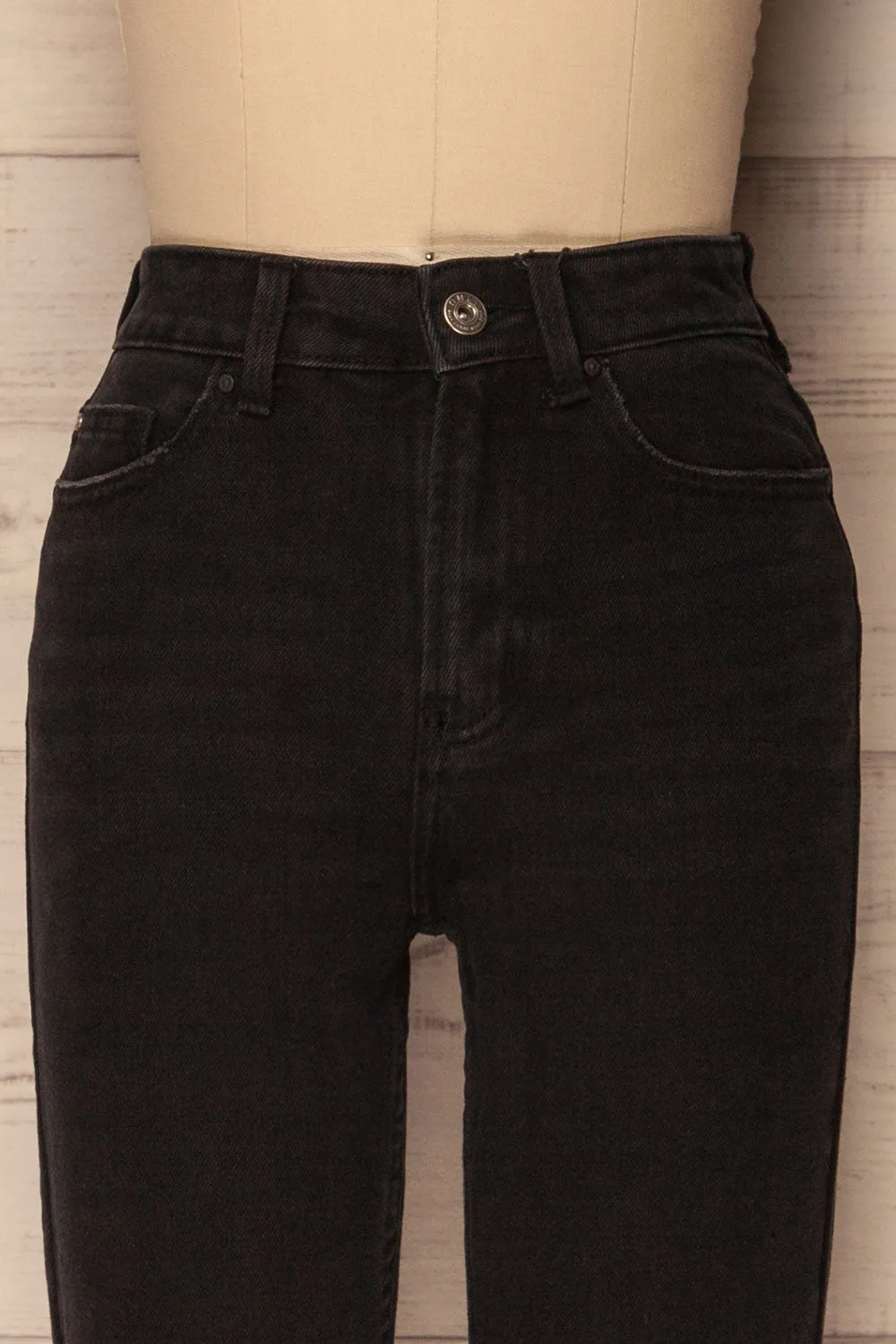 Acosse | Black Straight Leg Jeans