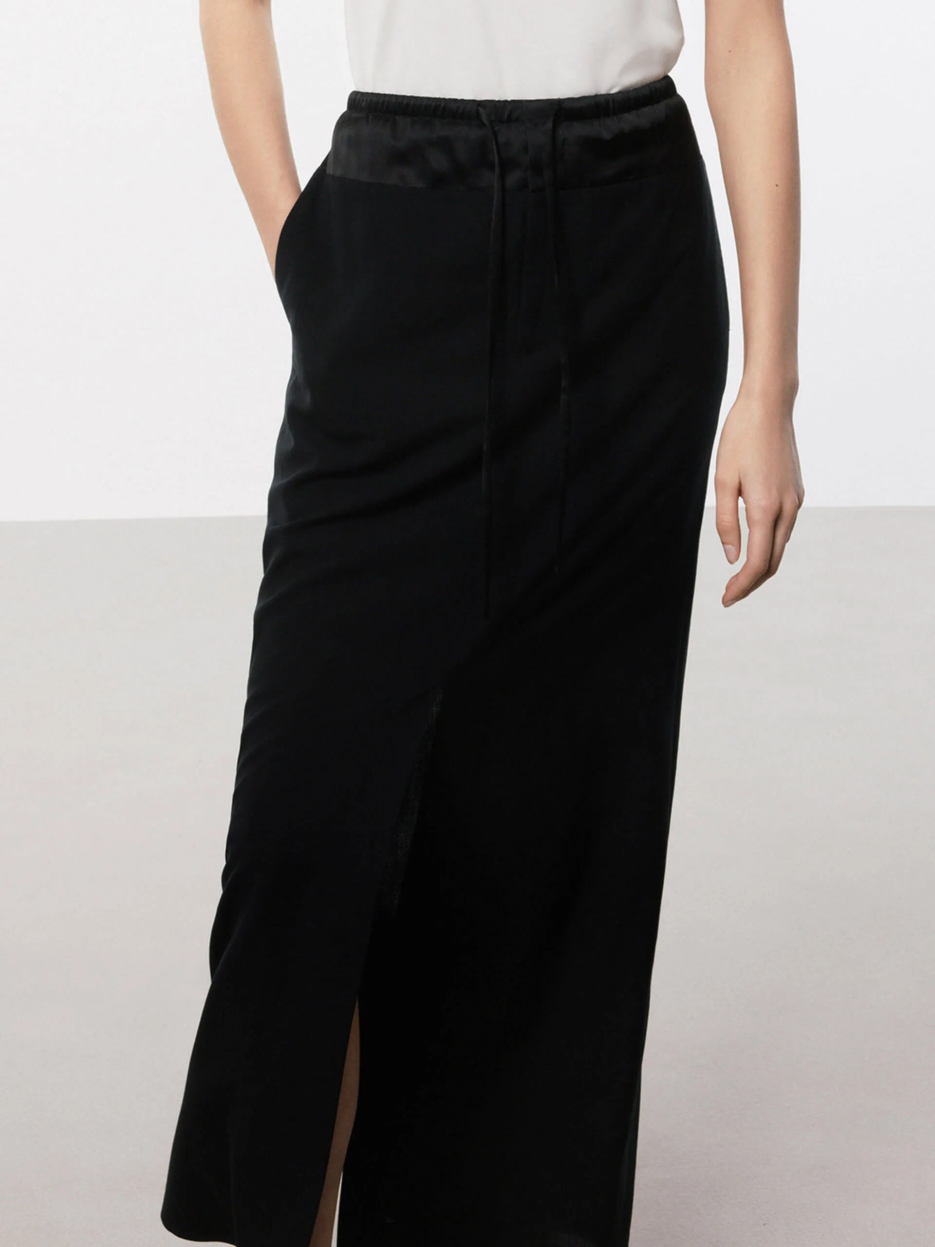 Front Slit Straight Skirt