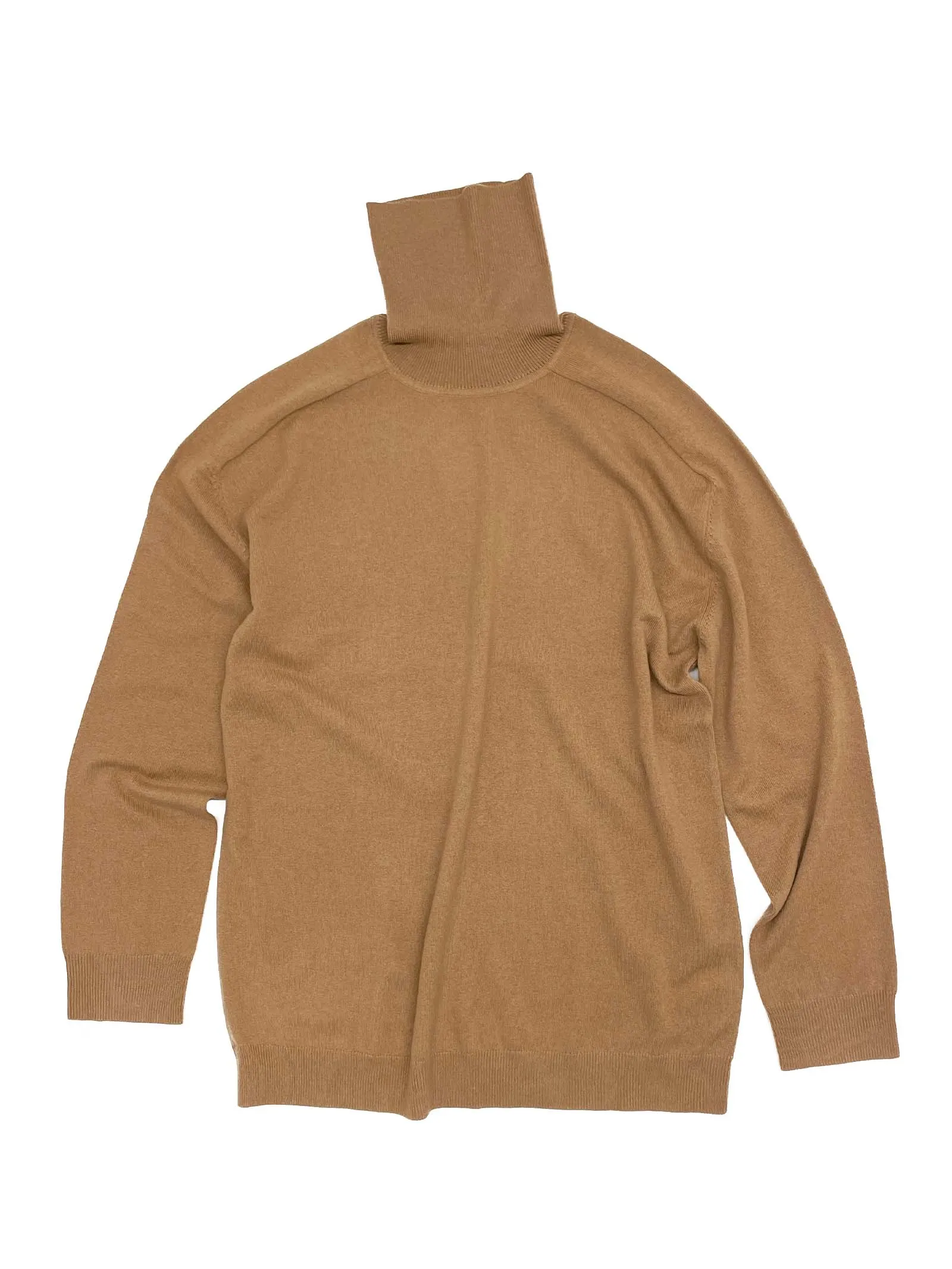 Slouchy Turtleneck in Camel