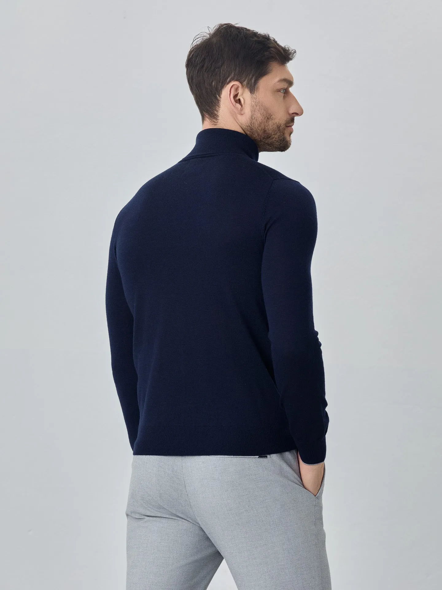 Turtleneck Sweater With Long Sleeves In Extra Fine Merino Wool