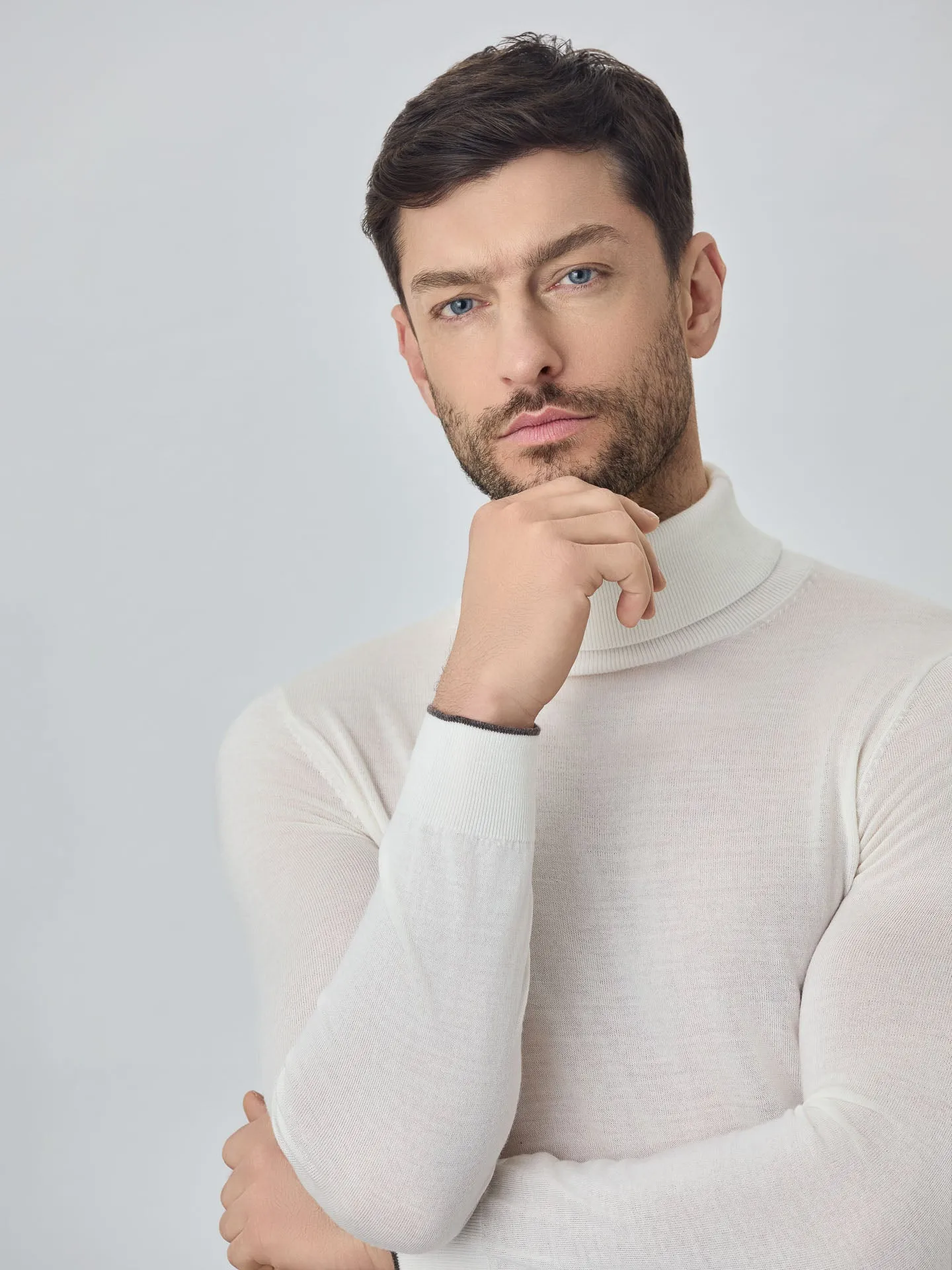 Turtleneck Sweater With Long Sleeves In Extra Fine Merino Wool