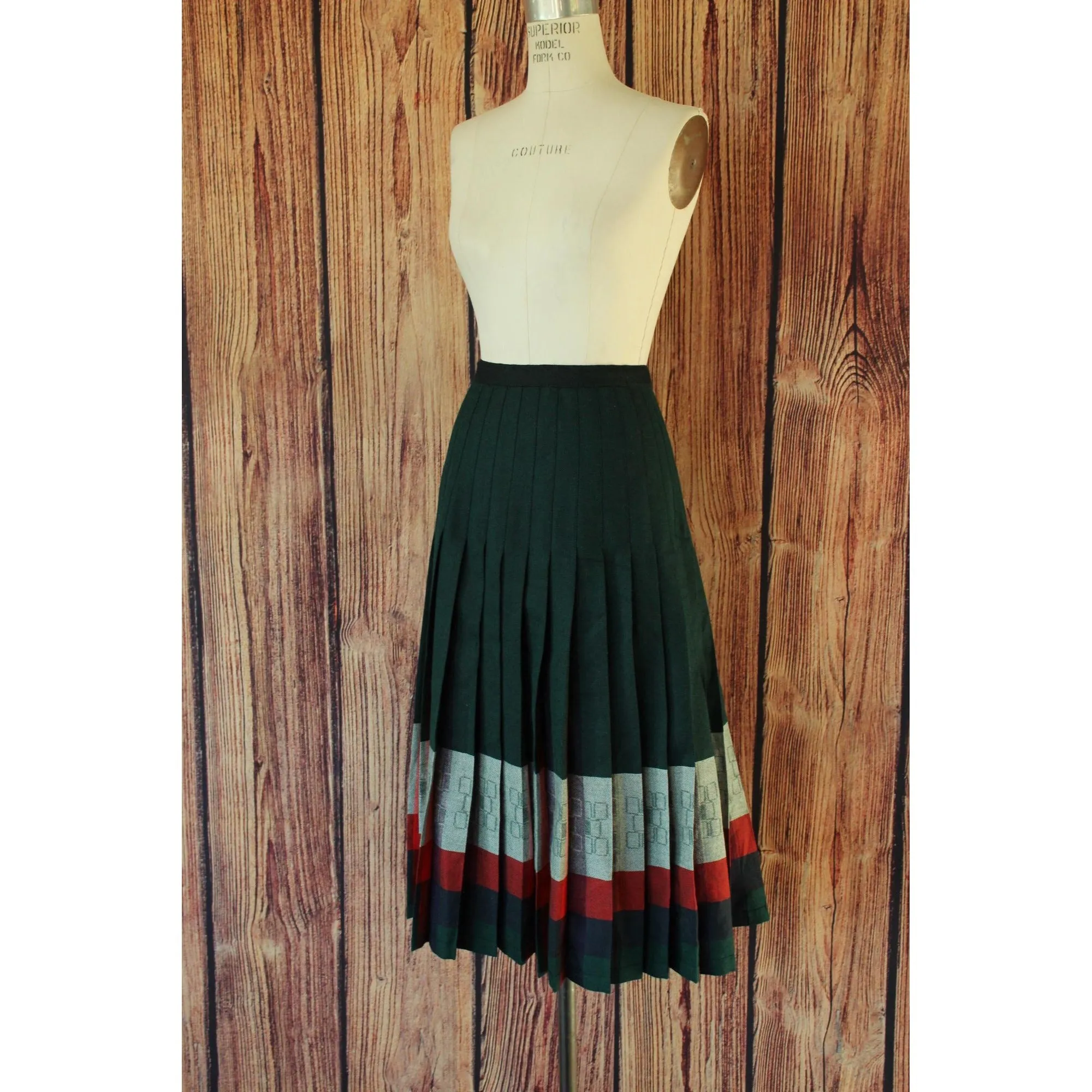 Vintage 1980s 1990 Wool Skirt, Volup Green Blue and Red Stripes and Plaid, Pleated, Woolmark