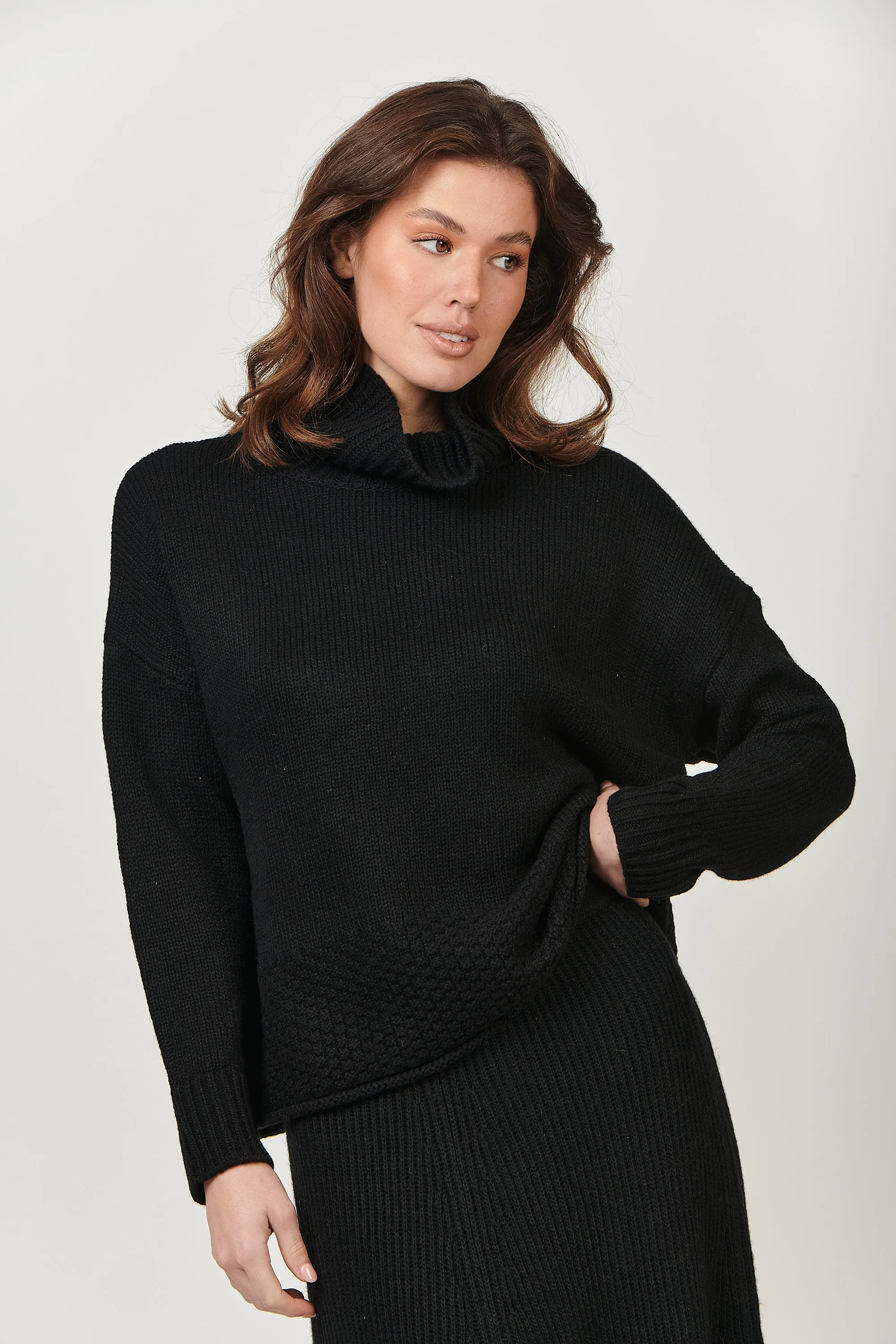 ZO-26 Cashmere Blend Jumper in Black